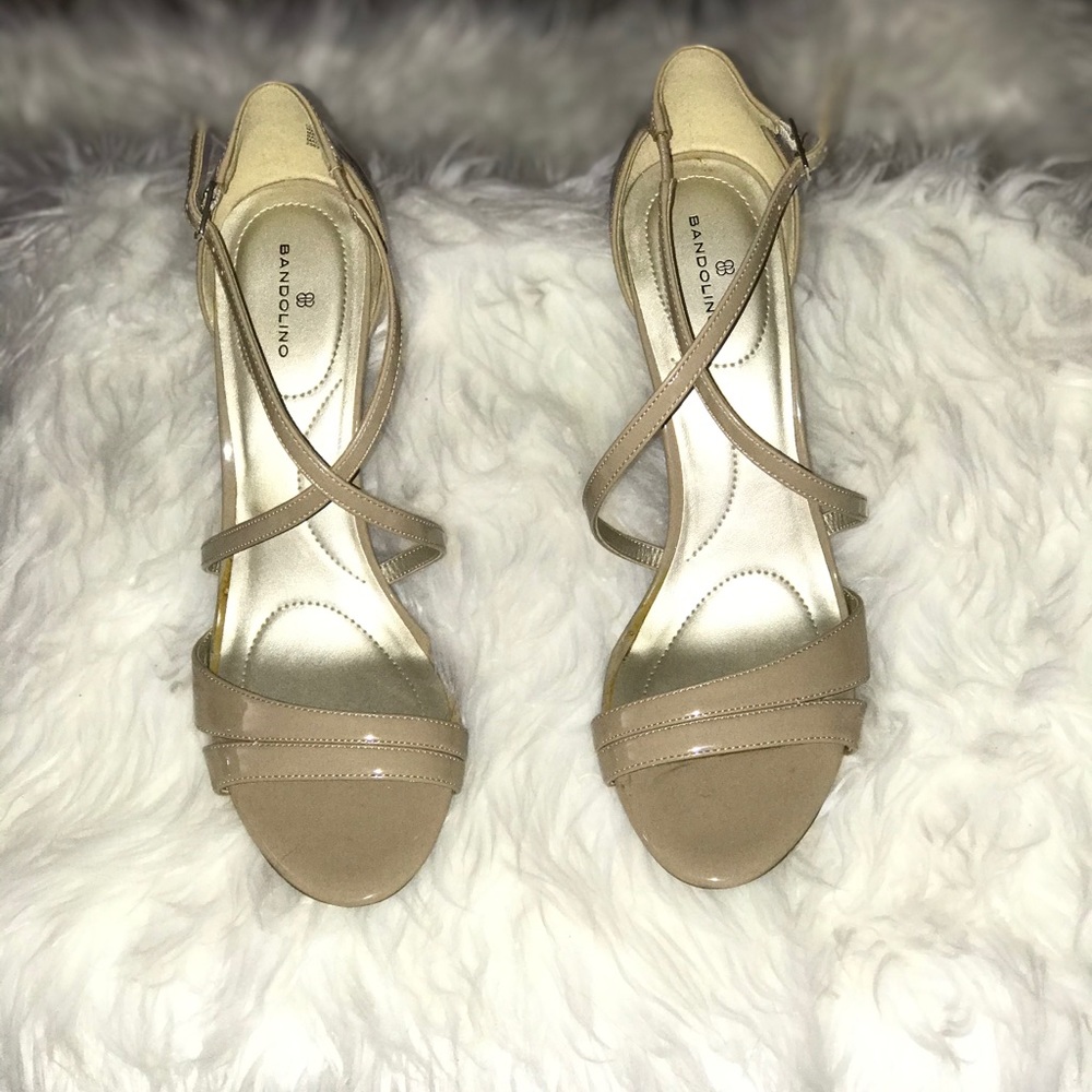 Bandolino strap tan dress heels